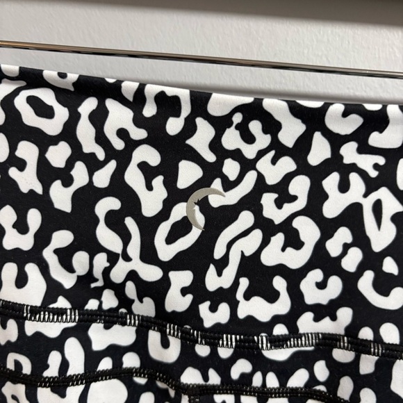 Zyia Leggings - Picture 5 of 5